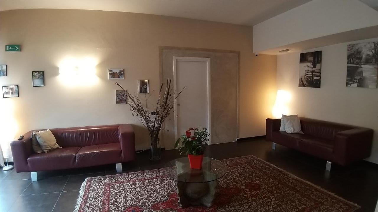 Hotel Cavalieri Del Tau Altopascio Exterior foto